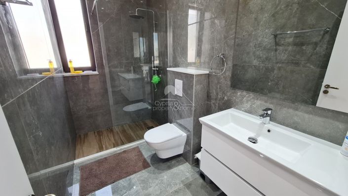 Image No.29-6 Bed Villa for sale