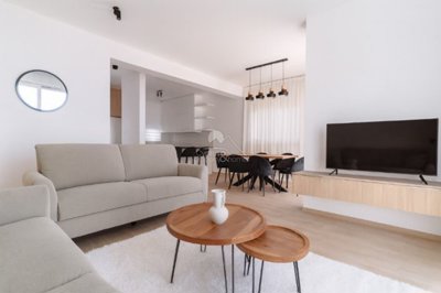 Semi Detached Villa For Sale  in  Peyia