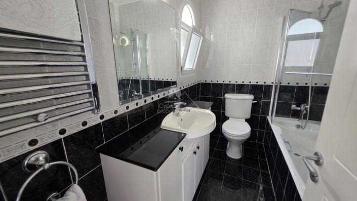 Image No.22-3 Bed Villa for sale