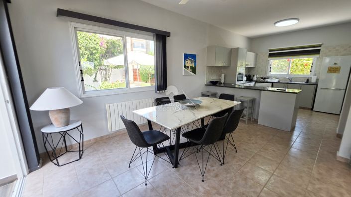 Image No.8-3 Bed Villa for sale