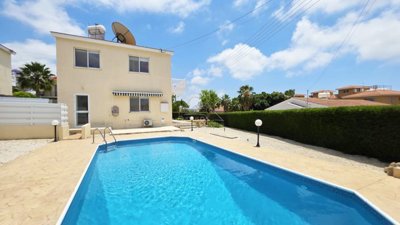 Detached Villa For Sale  in  Peyia