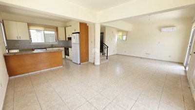 Detached Villa For Sale  in  Peyia