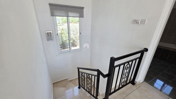 Image No.17-3 Bed Villa for sale