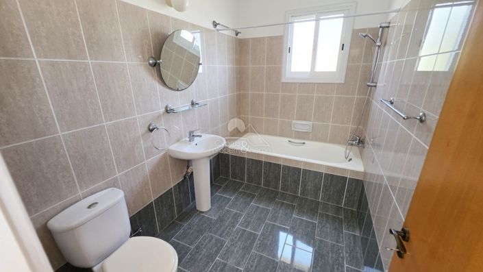 Image No.21-3 Bed Villa for sale