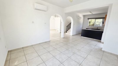 Detached Villa For Sale  in  Peyia - Sea Caves
