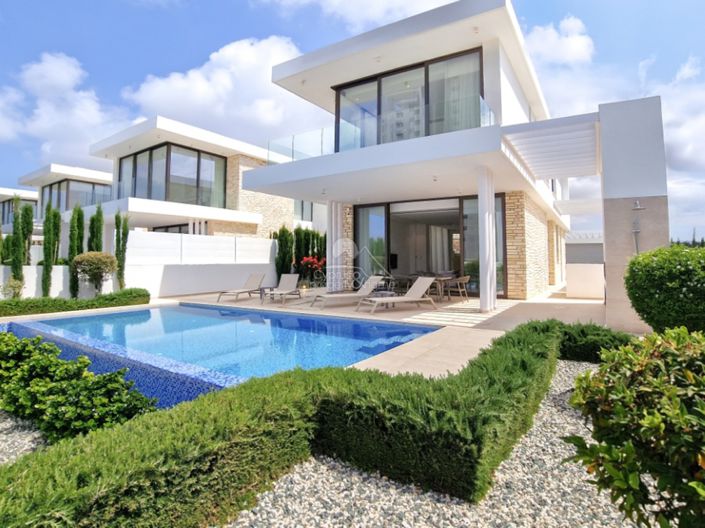Detached Villa in Paphos - 51740