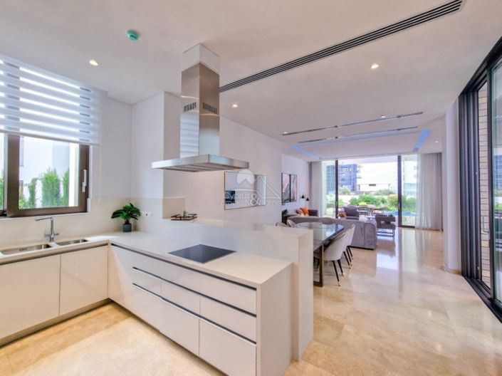 Image No.5-5 Bed Villa for sale