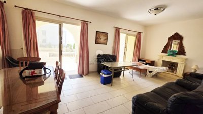 Detached Villa For Sale  in  Peyia - St. George