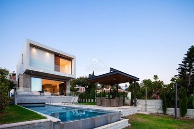 Detached Villa For Sale  in  Chlorakas
