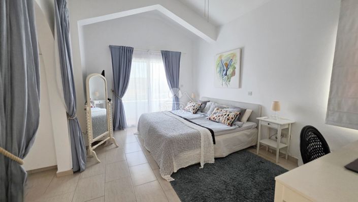 Image No.17-3 Bed Villa for sale