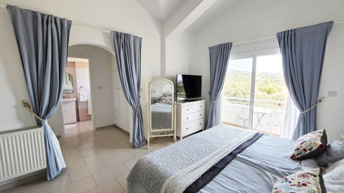 Image No.18-3 Bed Villa for sale