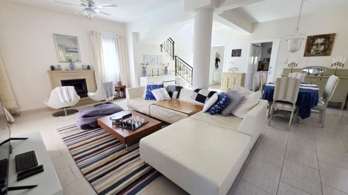 Image No.4-3 Bed Villa for sale