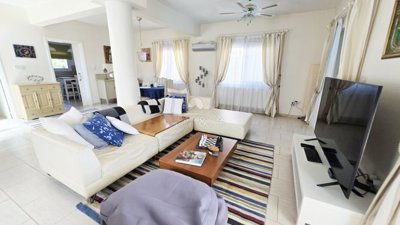 Detached Villa For Sale  in  Mesogi