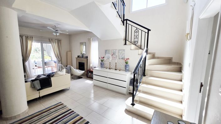 Image No.9-3 Bed Villa for sale