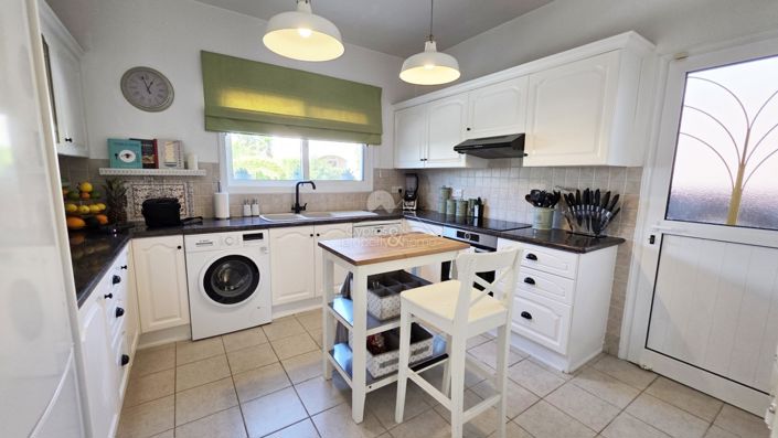 Image No.10-3 Bed Villa for sale
