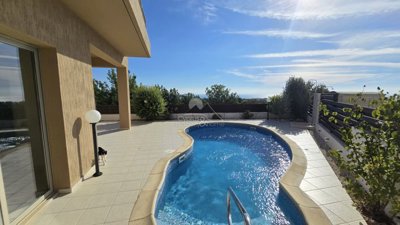 Detached Villa For Sale  in  Tremithousa