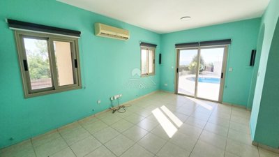 Detached Villa For Sale  in  Tremithousa
