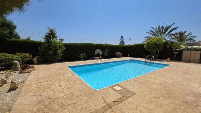 Image No.17-3 Bed Villa for sale