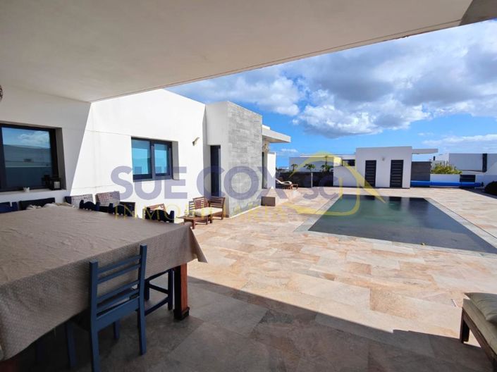 Image No.1-3 Bed Villa for sale
