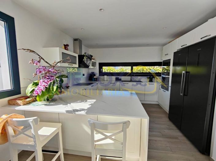 Image No.8-3 Bed Villa for sale