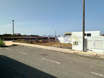 4058270