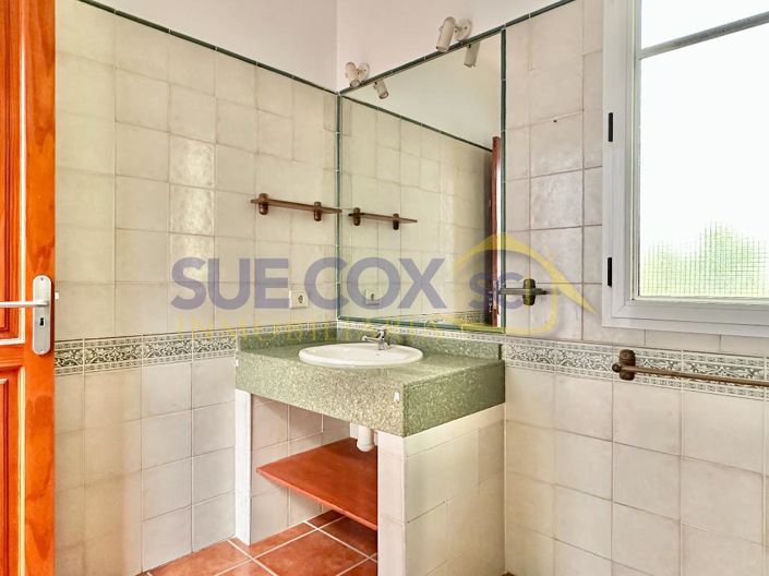 Image No.14-4 Bed Bungalow for sale