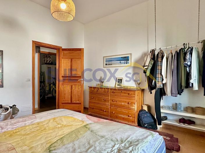 Image No.12-4 Bed House for sale