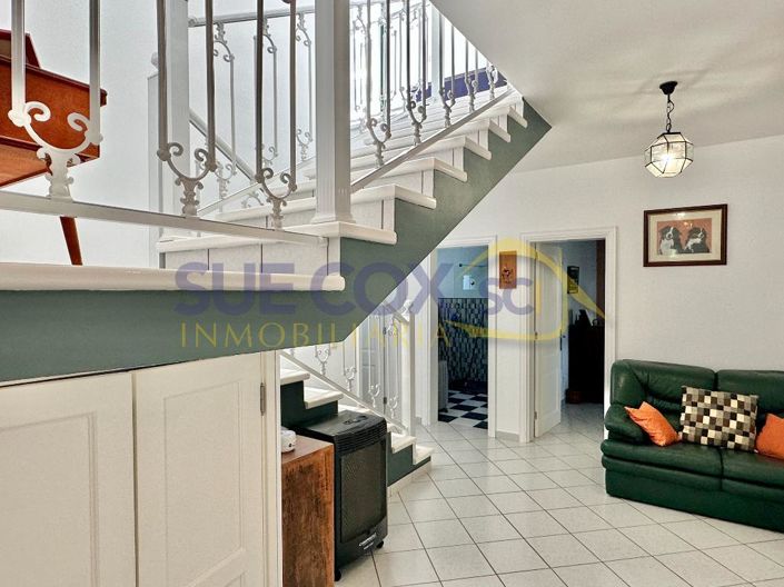 Image No.21-3 Bed House for sale