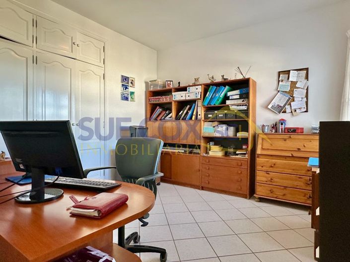 Image No.28-3 Bed House for sale