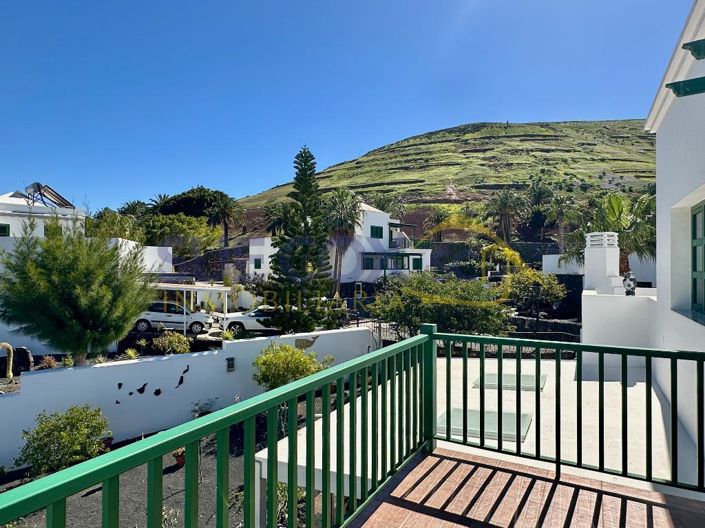 Image No.42-3 Bed House for sale