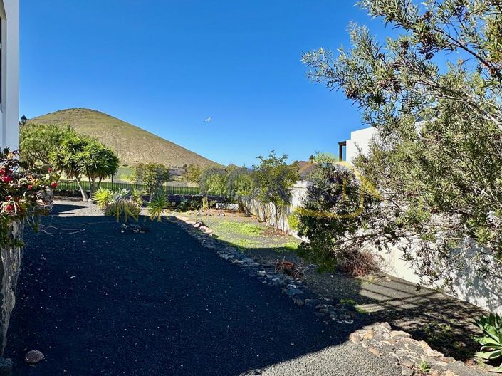 Image No.56-3 Bed House for sale