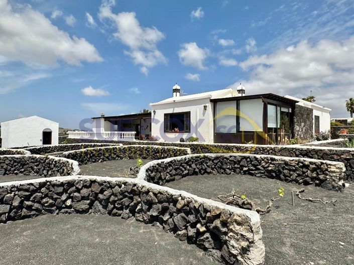 Image No.51-3 Bed Finca for sale