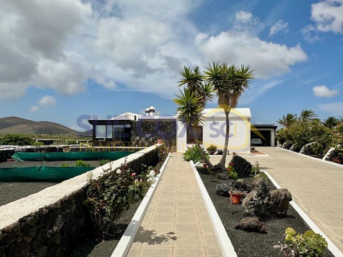 Image No.54-3 Bed Finca for sale