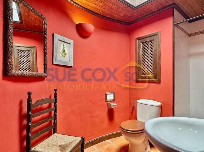 Image No.42-7 Bed Villa for sale