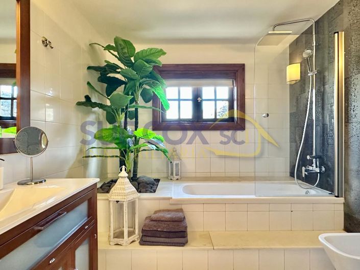 Image No.46-7 Bed Villa for sale
