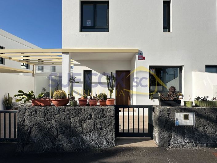 Image No.2-Duplex de 3 chambres à vendre à Costa Teguise