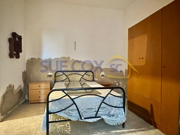 Image No.10-4 Bed House for sale