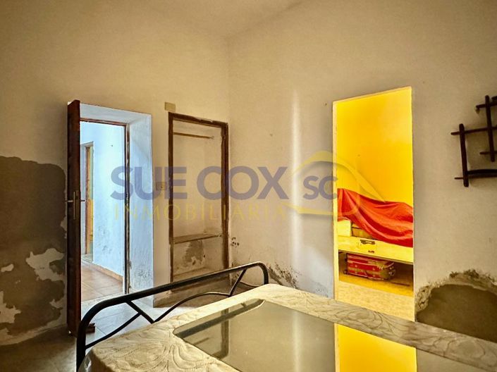 Image No.12-4 Bed House for sale