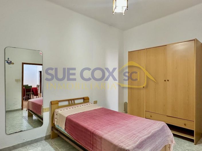 Image No.16-4 Bed House for sale