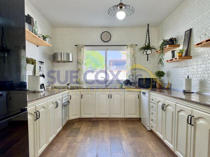 Image No.12-3 Bed House for sale