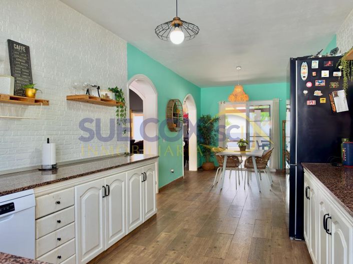 Image No.14-3 Bed House for sale