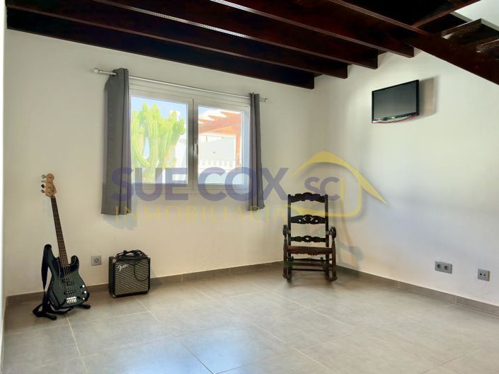 Image No.27-3 Bed House for sale