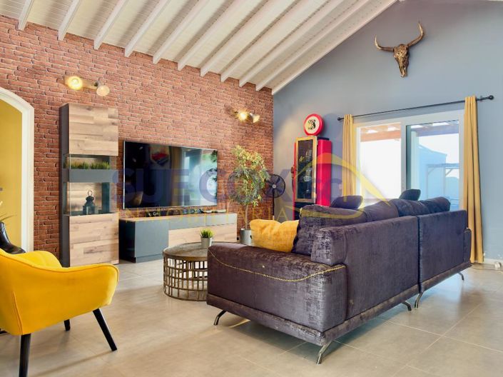Image No.7-3 Bed House for sale
