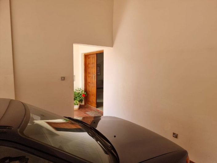 Image No.2-4 Bed Villa for sale