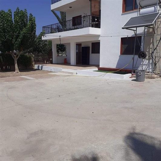 Image No.1-6 Bed Villa for sale