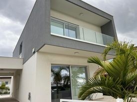 Image No.1-3 Bed Villa for sale
