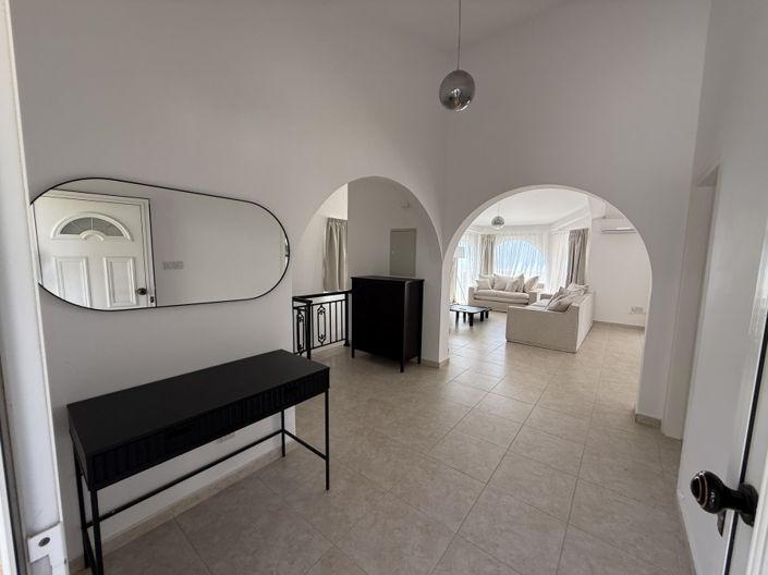 Image No.3-4 Bed Villa for sale