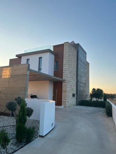 Image No.3-4 Bed Villa for sale