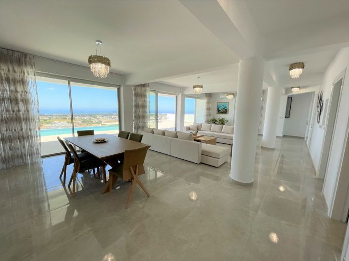 Image No.10-4 Bed Villa for sale