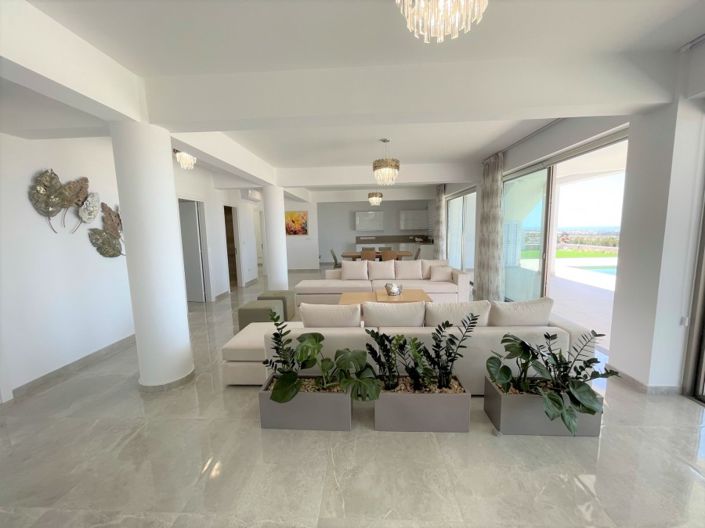 Image No.4-4 Bed Villa for sale